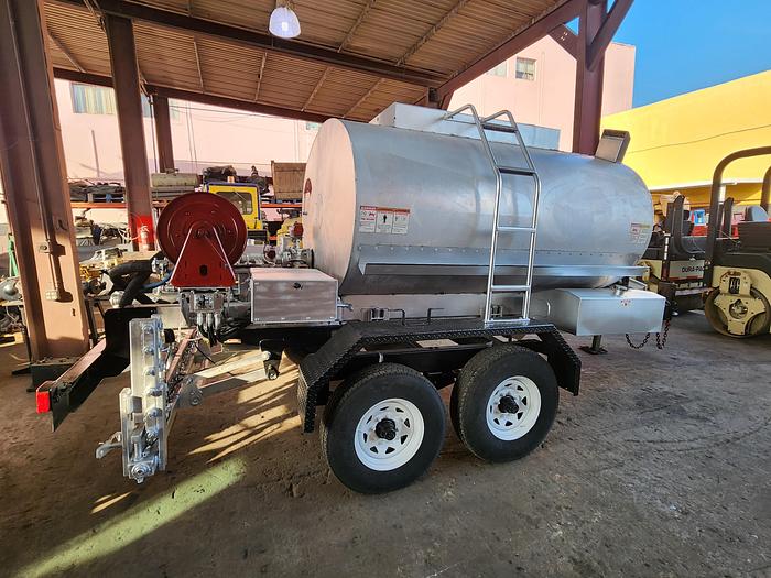 Used Mauldin 1000gls asphalt distributor trailer