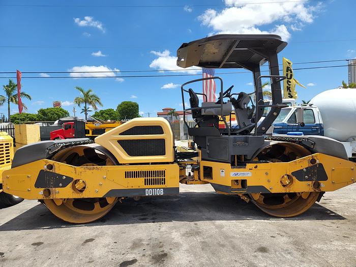 Used Volvo DD110B roller