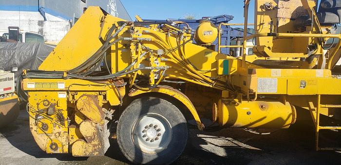 Used Etnyre K Series Chipspreasder