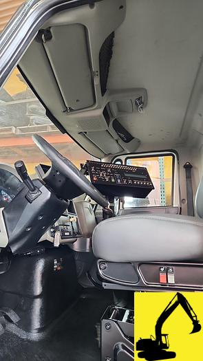 Refurbished 2014 Etnyre Centennial-II 2000gls International Workstar