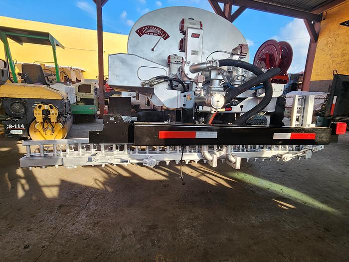 Used Mauldin 1000gls asphalt distributor trailer