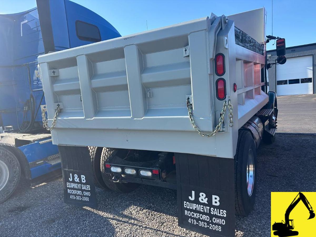 Used 2016 Volvo S/A Dump Truck