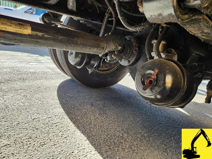 Used 2008 International 7300 Etnyre Centennial asphalt dist