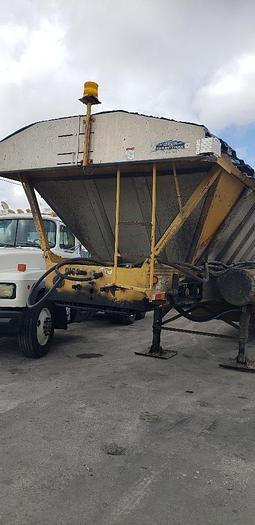 Used Etnyre Aggregate Feeder Trailer