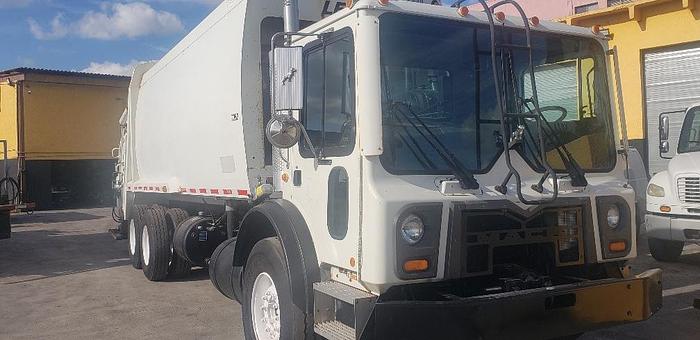 Used 2008 Mack MR Hiel Garbage Truck