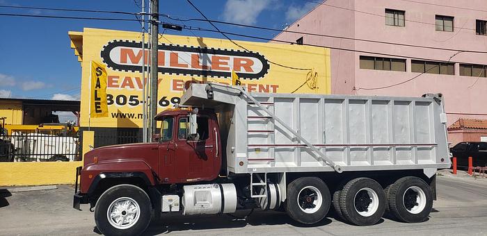 Used 2004 Mack RD Dump Truck