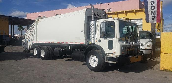 Used 2008 Mack MR Hiel Garbage Truck