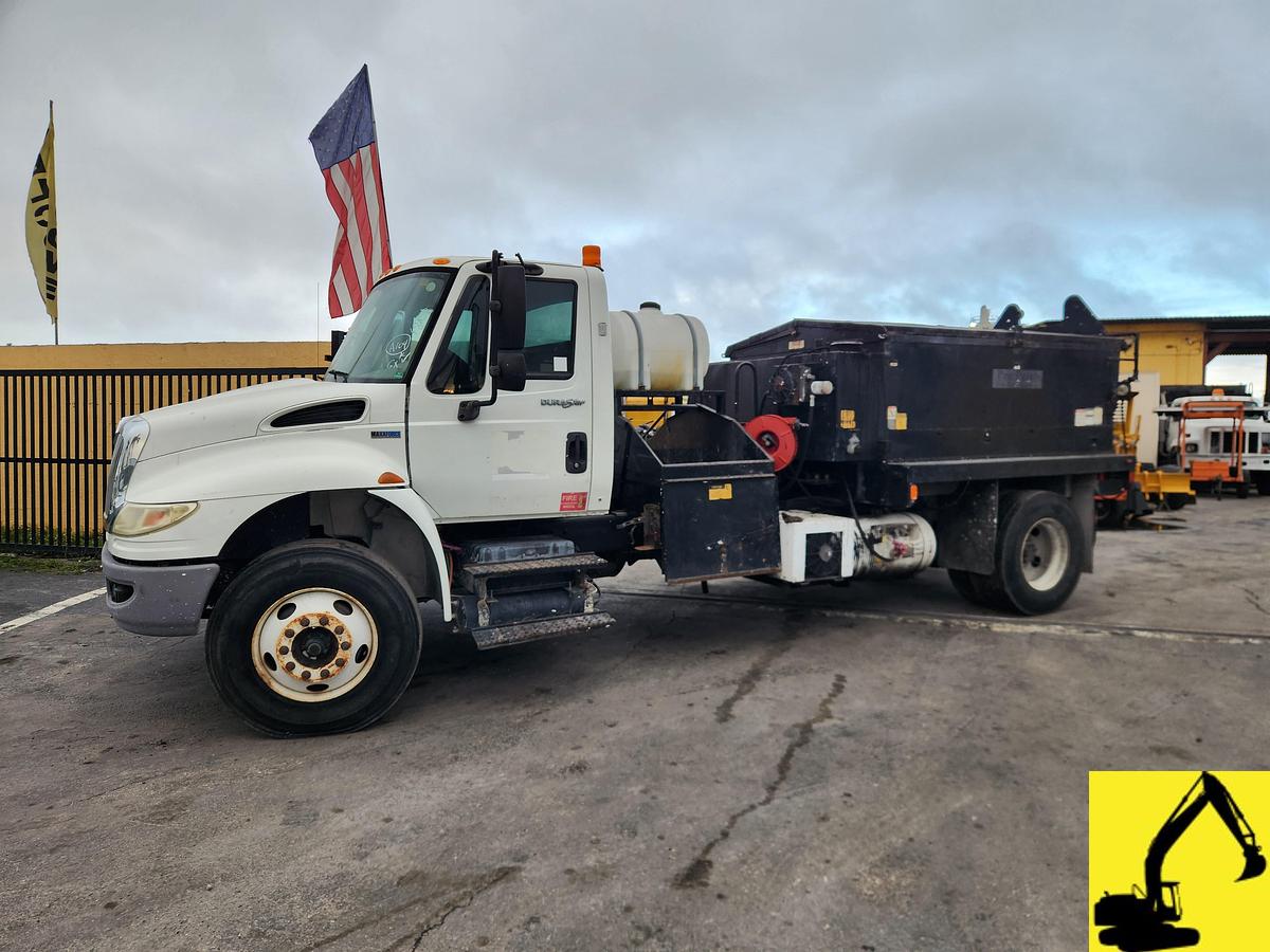 Used 2014 International Propatch asphalt patch truck