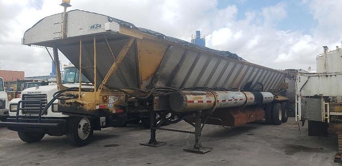 Used Etnyre Aggregate Feeder Trailer