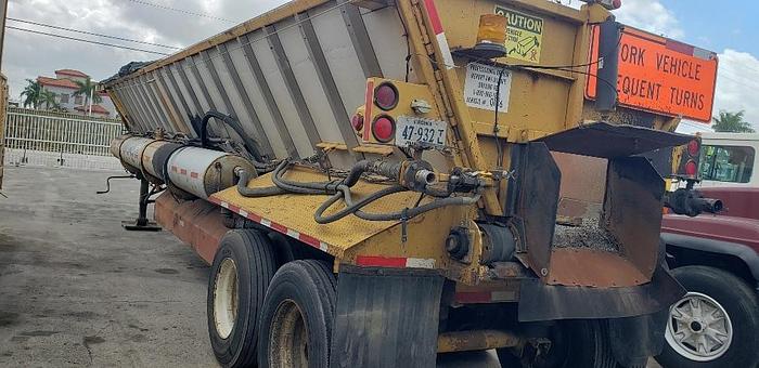 Used Etnyre Aggregate Feeder Trailer