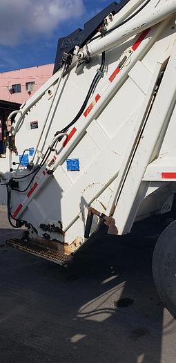 Used 2008 Mack MR Hiel Garbage Truck