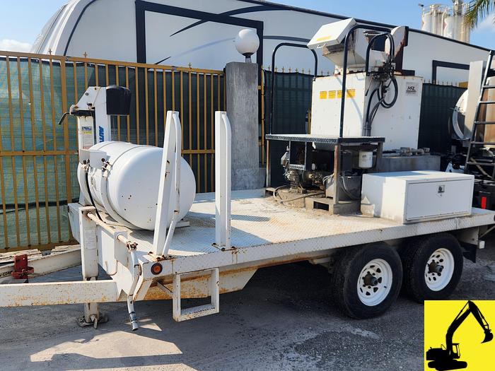 Used MRL Thermoplastic kettle premelter trailer