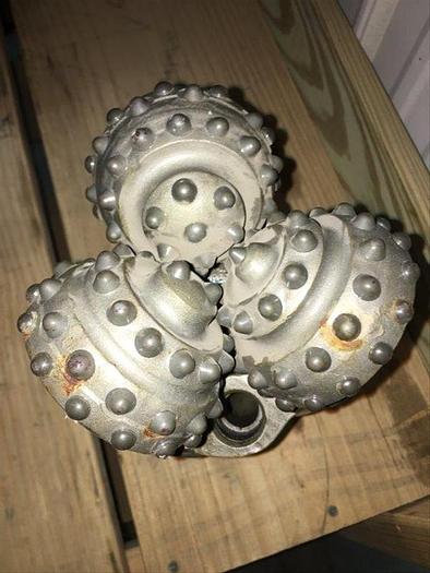 Used 5-7/8'' Tri-Cone Bit Sealed Bearing