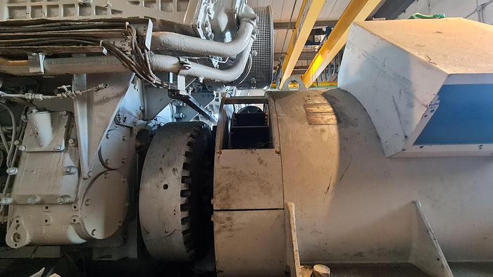 Ristrutturato Gruppo Elettrogeno DEUTZ-AVK BA 12M 528 - 1340 KVA - 750 RPM