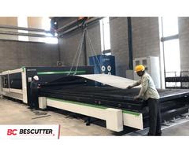 MACH SPEED 5'x10' | 6000W -20000W | Fiber Laser Cutter Fully Enclosed with Hydraulic Shuttle Table