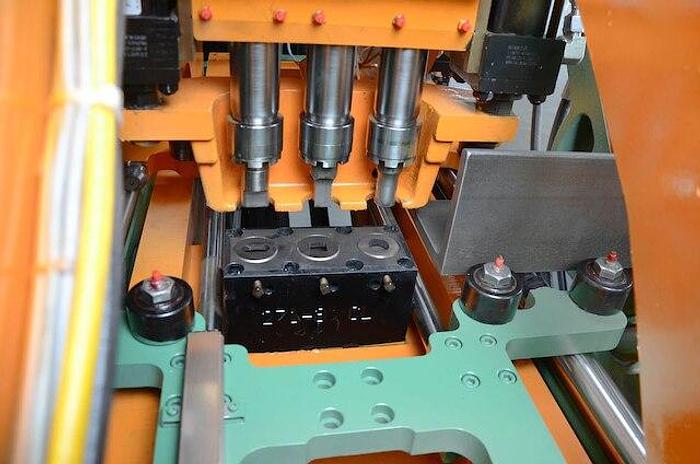 Anglemaster-HD
CNC Angle Line
Angle Capacity: 8" x 8" x 1"