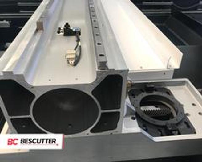 MACH SPEED 5'x10' | 6000W -20000W | Fiber Laser Cutter Fully Enclosed with Hydraulic Shuttle Table