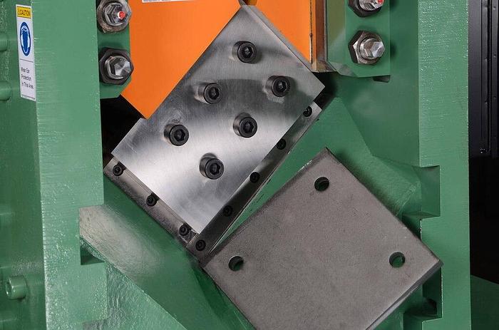 Anglemaster-HD
CNC Angle Line
Angle Capacity: 8" x 8" x 1"