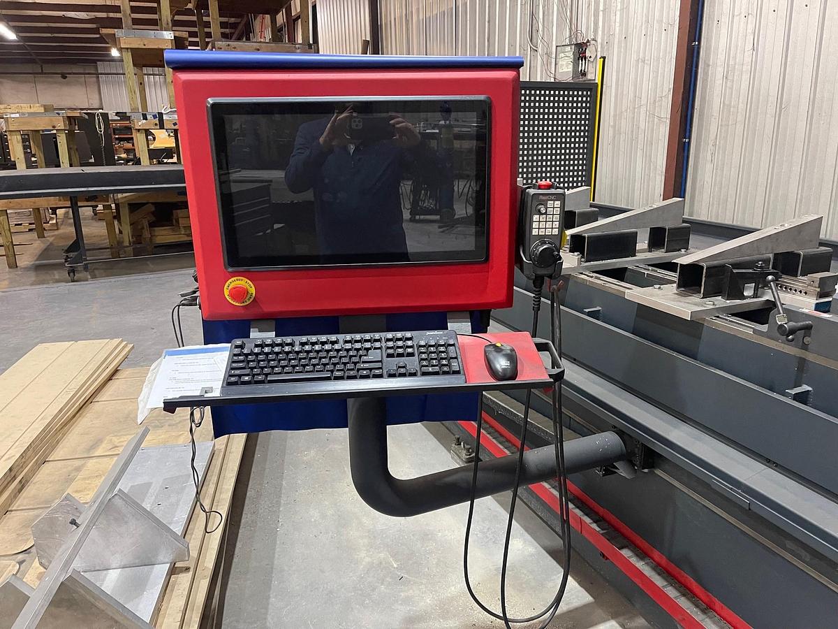 Used FLEX MACHINE TOOLS VERTICAL MACHINING CENTER