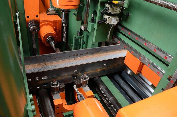 Peddi XDM-630
CNC Drill Saw Line
Carbide 3 Spindle Drill