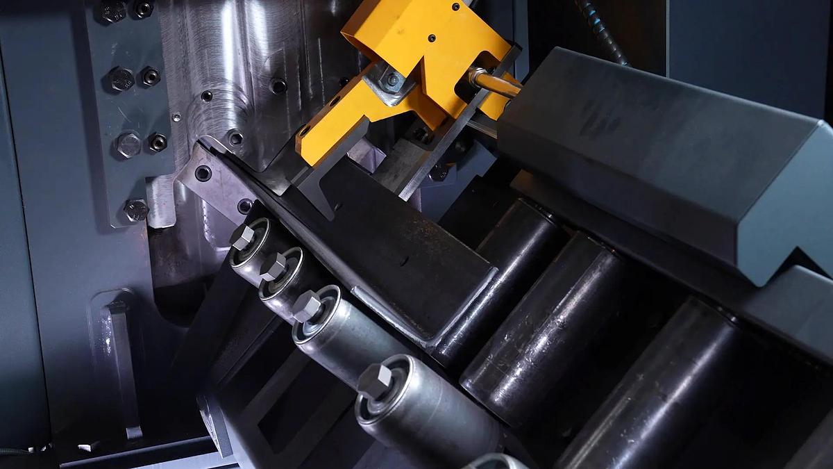 GR Angle Lines with Roller Feeding