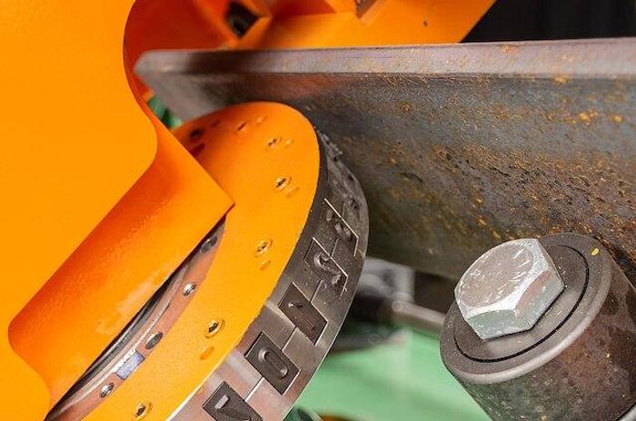 Anglemaster-663
Angle Line
Angle Capacity: 6.3" x 6.3" x 3/4"