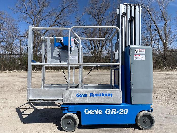 Used 2011 GENIE GR20