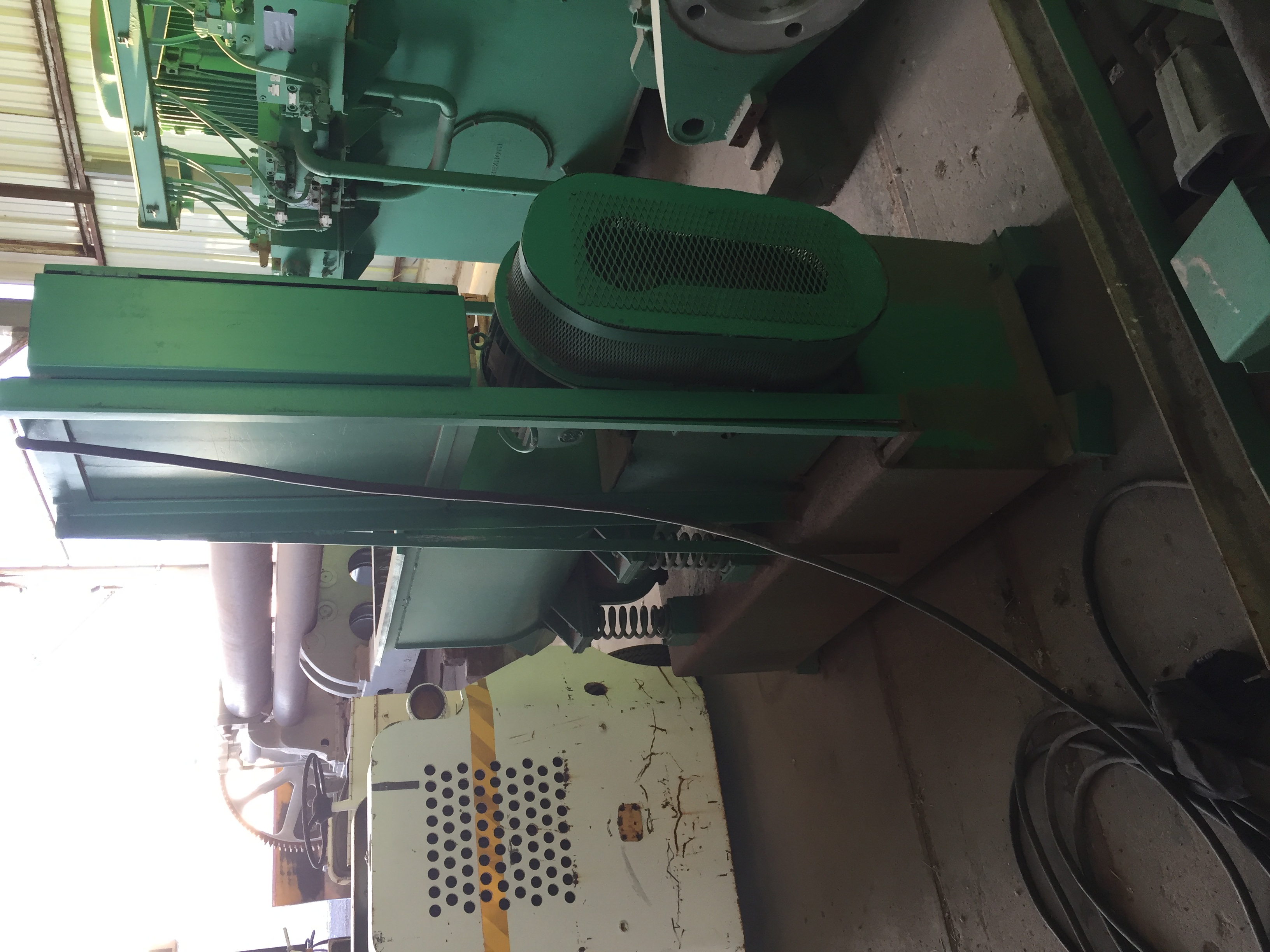 Used Ultramatic Vibratory Finisher