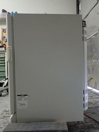 Used Sanyo Model MCO-17AIC CO2 Laboratory Incubator with Trays