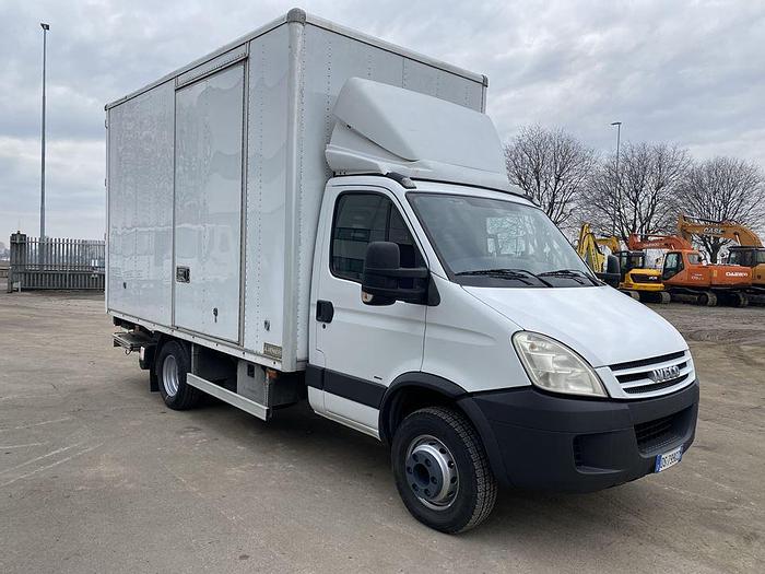 Usato 2009 IVECO DAILY 65C18