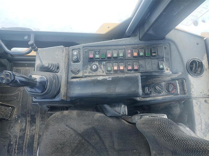 Used 2016 DEERE 324K