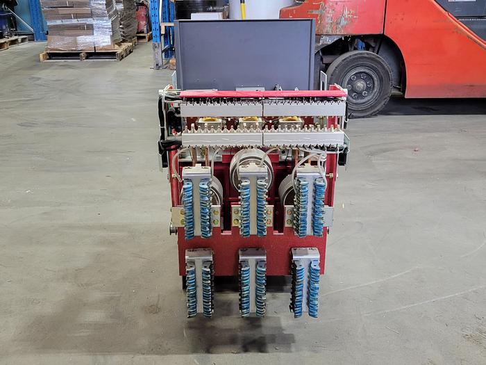 Used 2009 Eaton Cutler-Hammer DSLII-620 2000 Amp 3 Pole Low-Voltage Fused Power Circuit Breaker