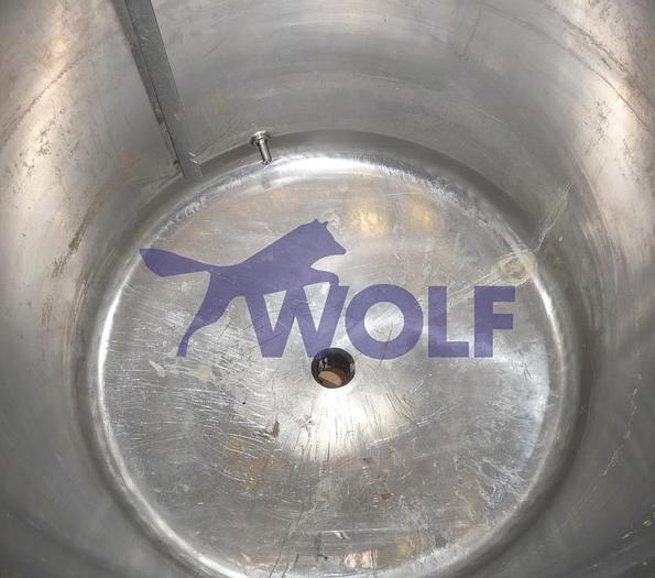 Used Used stainless steel tank with stirrer