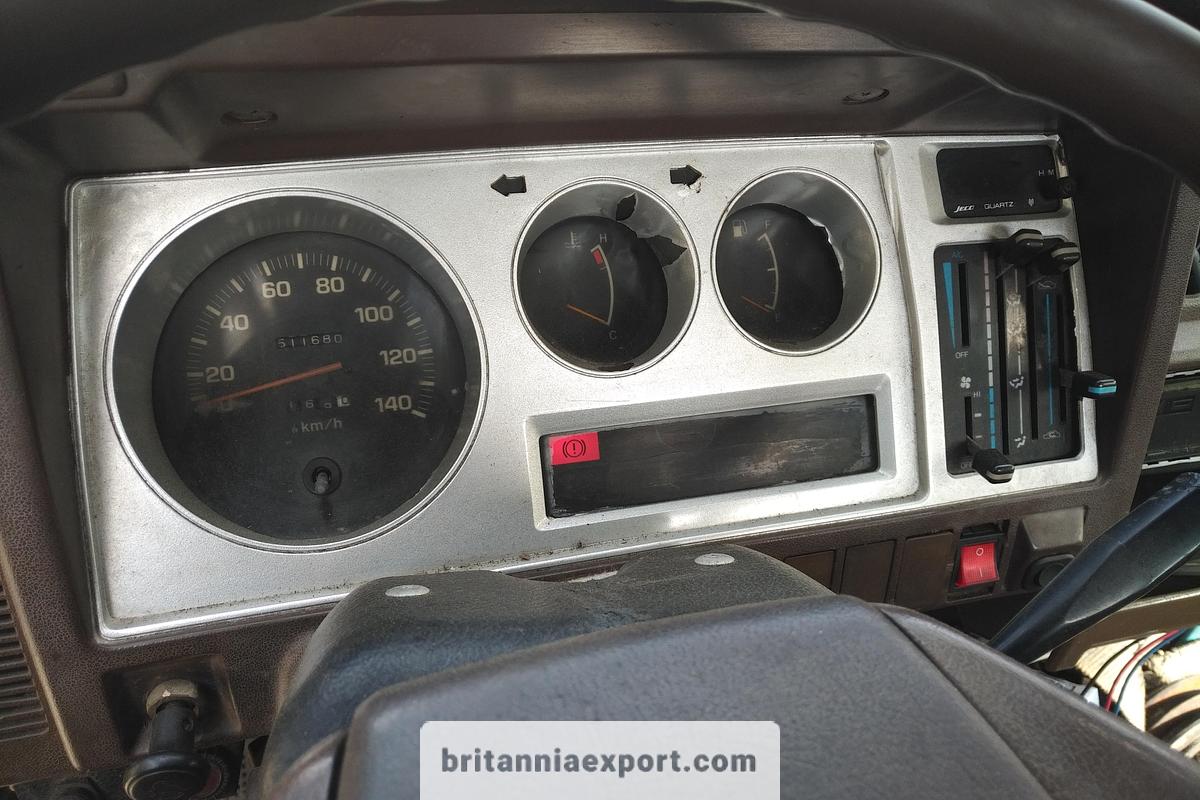 Used 1992 TOYOTA Dyna 250 3.5 Diesel Recovery Truck – Sliding Body with Forks