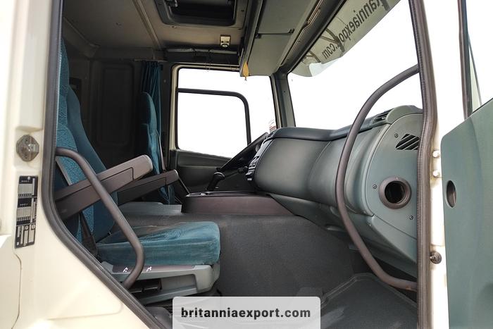 Used 2006 DAF CF 75 310 ZF 16 manual Euro 3 chassis cab truck.