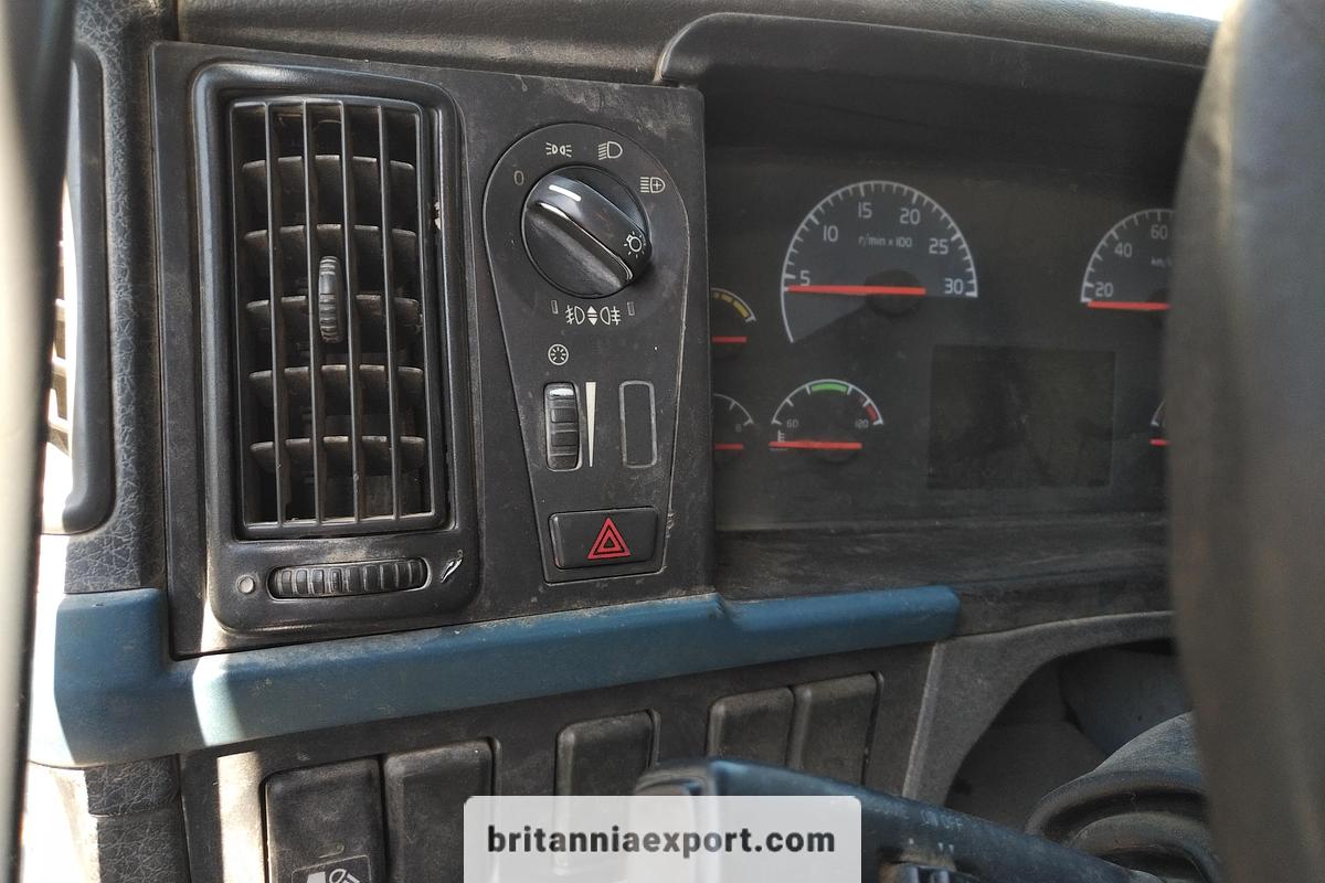 Used 2006 VOLVO FH 400 Euro 3 Manual Retarder Hydraulic Kit 4x2 Tractor Unit