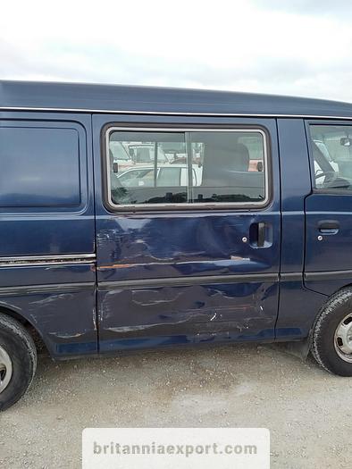 Used 1994 Hyundai H100 2.5 diesel 6 seats minibus.