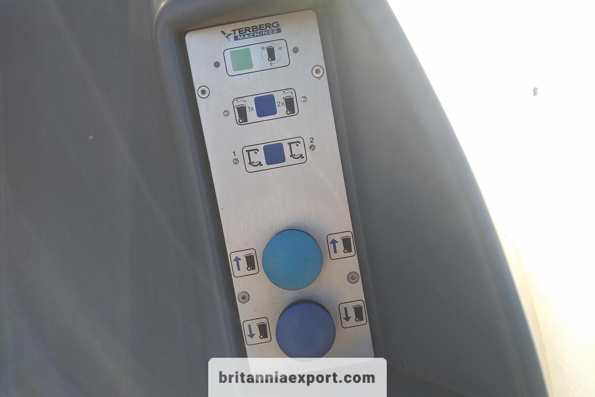 Used 2003 DAF LF55 180 | 15 Ton | On springs | Refuse Truck