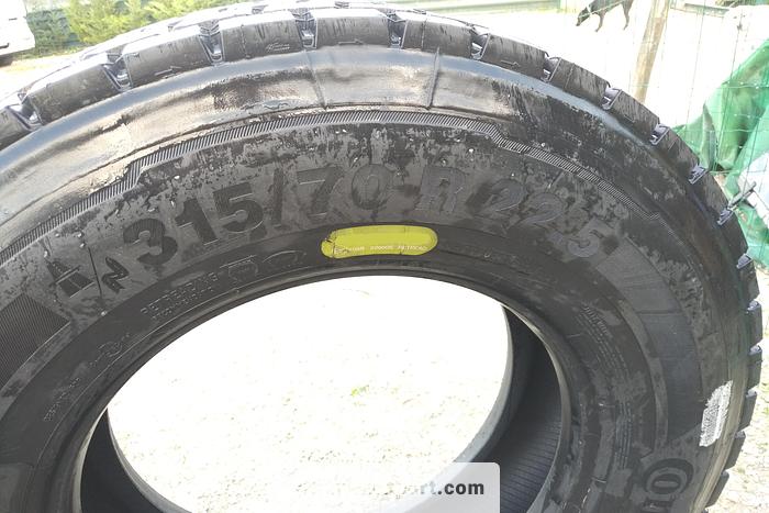 Refurbished 2024 CONTINENTAL 315/70R22.5 retread truck tyres
