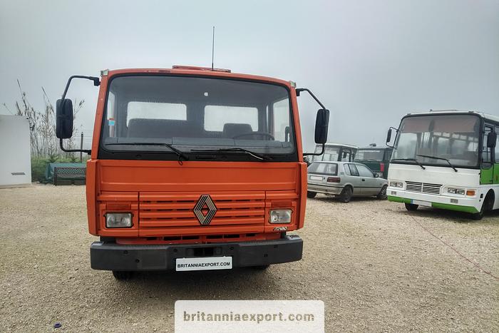 Used 1992 RENAULT Midliner S120 Turbo ZF manual 7.7 ton chassis cab truck.