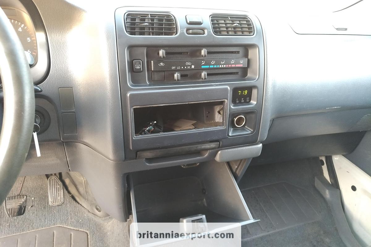 Used 2004 Toyota Hiace 2.5 D-4D Insulated Cold Room Panel Van