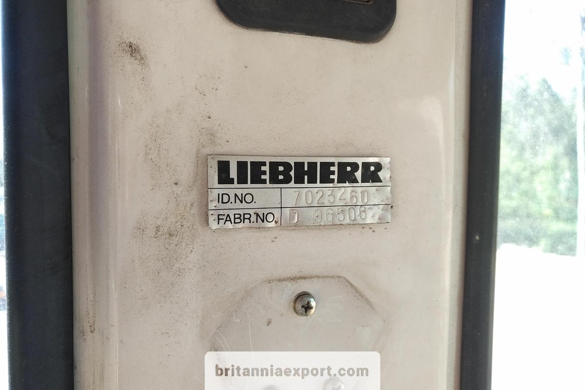 Used 2001 LIEBHERR  A924 Litronic Wheeled Excavator with Grab | Front Blade