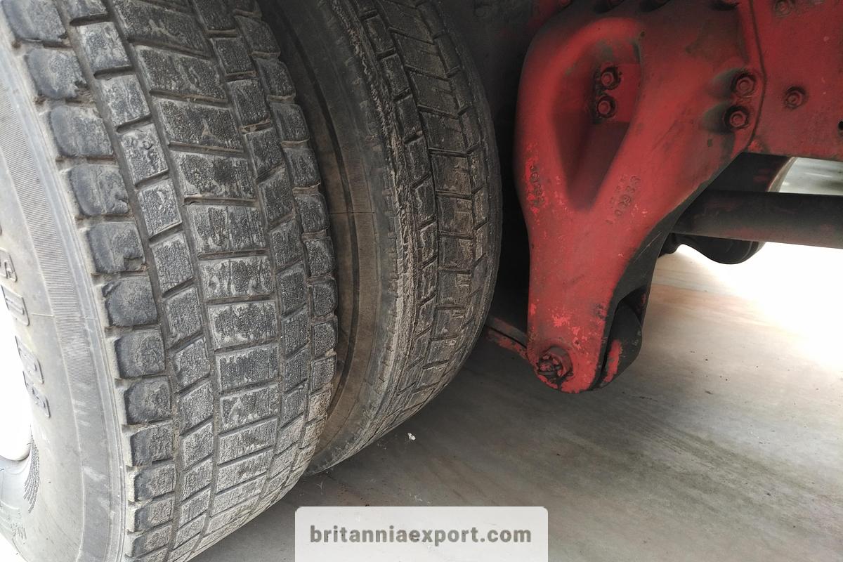 Used 1993 SCANIA P 93M 250 6X2 8 tyres 26 ton curtainsider truck