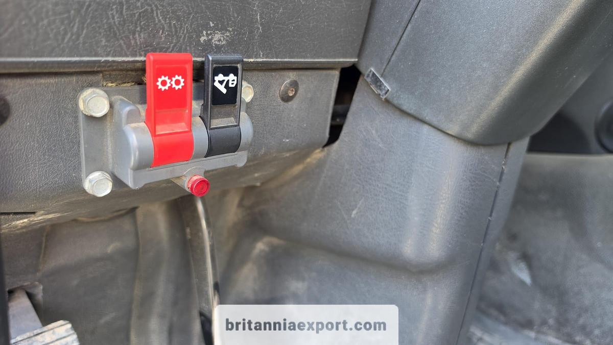 Used 2001 VOLVO FH12 420 Manual Tractor Unit with Hydraulics Air Con