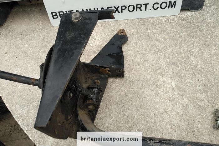 Used 2000 NISSAN Gear Shifter for Nissan Atleon L35 truck.