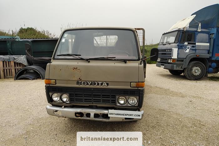 Used 1985 TOYOTA Dyna BU30 3.0 diesel 6 tyres 5.5 ton truck.