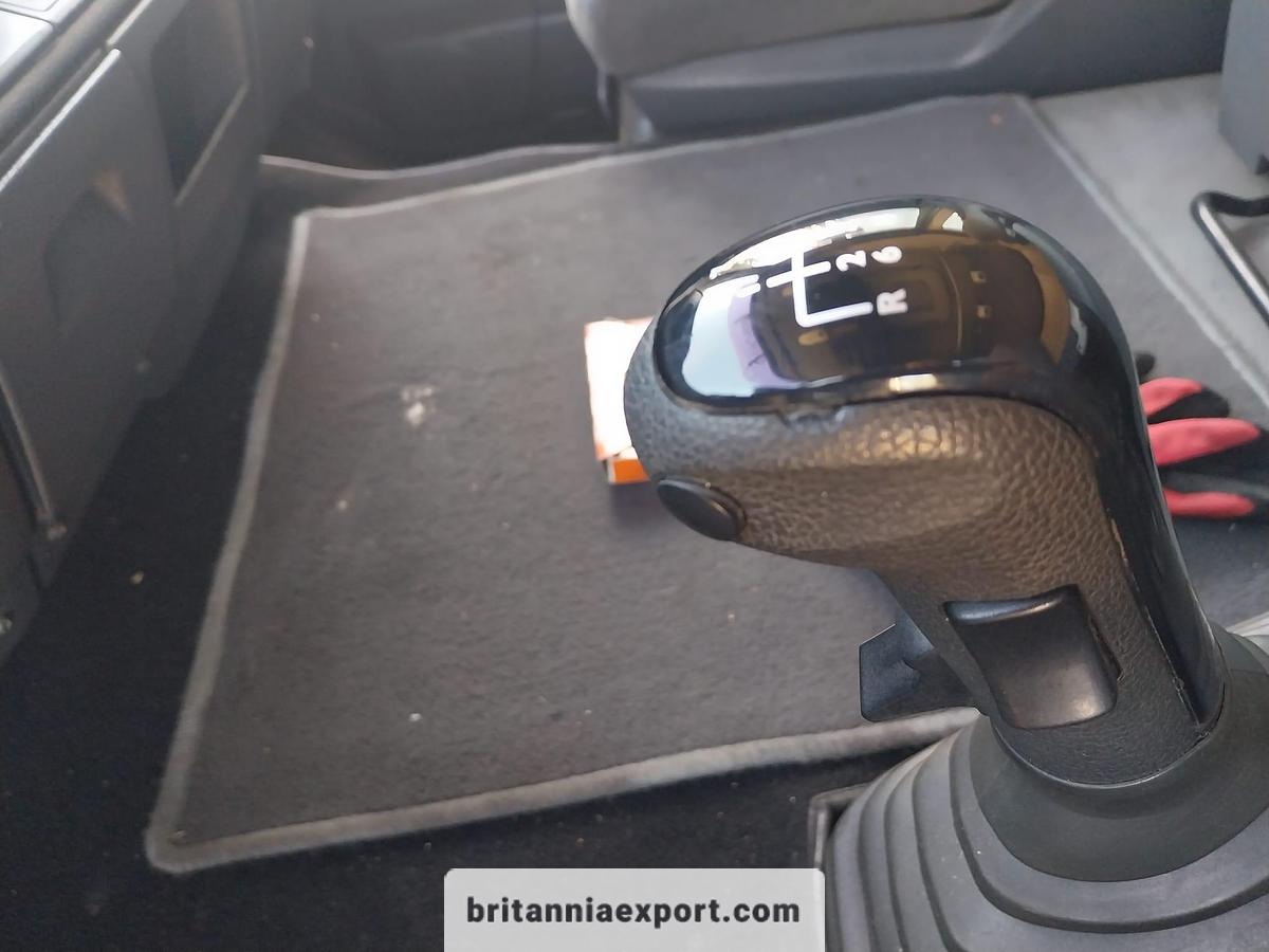 Used 2002 MAN TGA 26.360 6x2 Curtainsider Truck with Tail Lift