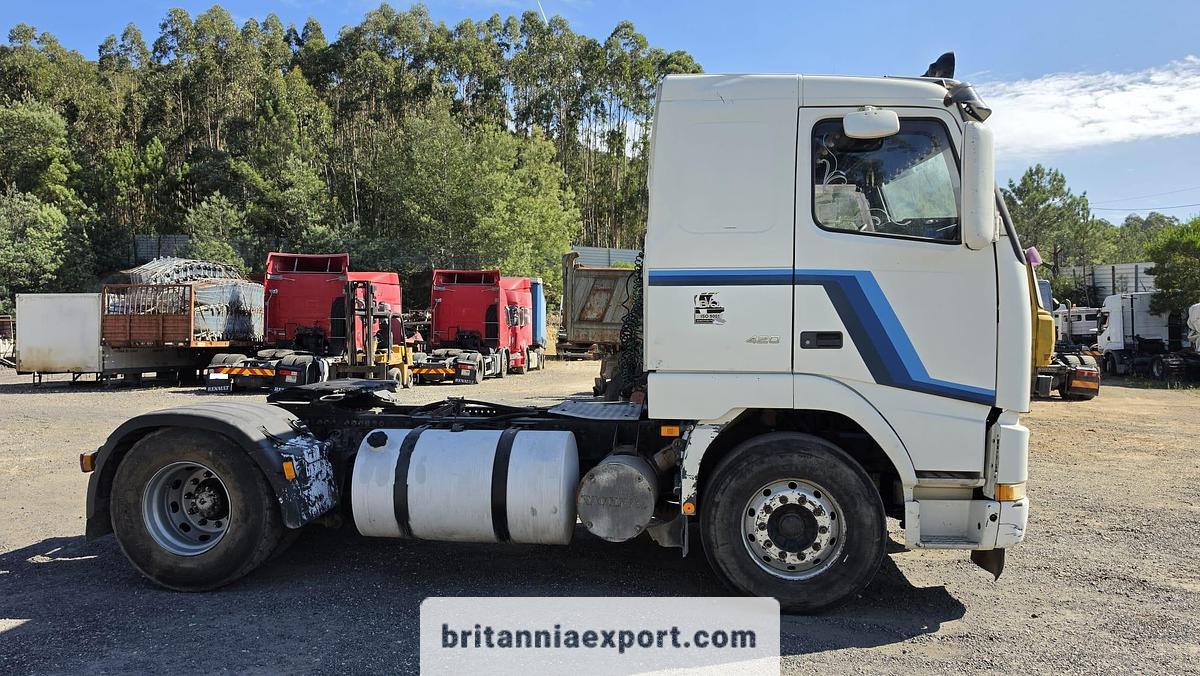 Used 2001 VOLVO FH12 420 Manual Tractor Unit with Hydraulics Air Con