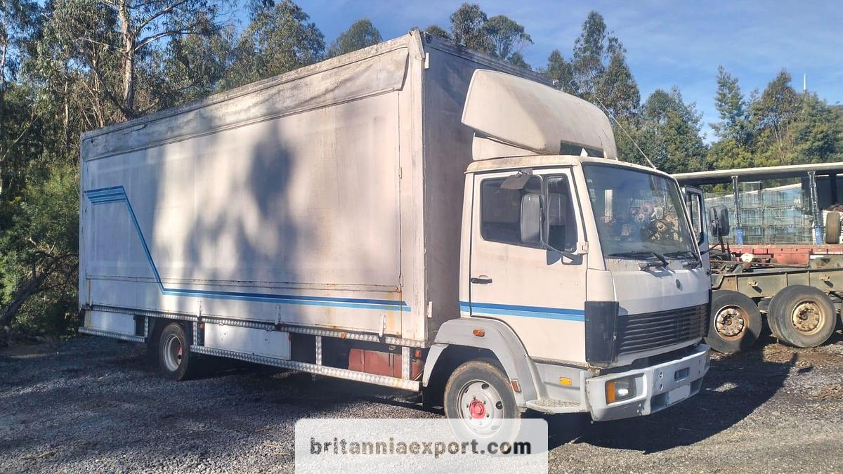 Used 1990 MERCEDES-BENZ 809 | On Springs | Manual Pump | 7.5 Ton Box Lorry