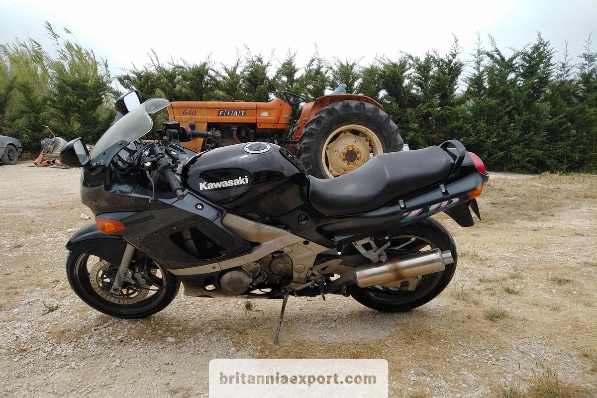 Used 1994 KAWASAKI ZZR600 Sports Touring Motorcycle Classic Japanese Sports Bike 42041 km 2 Owners from New